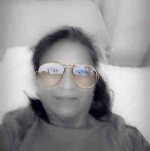 Meet your Posher, Dena